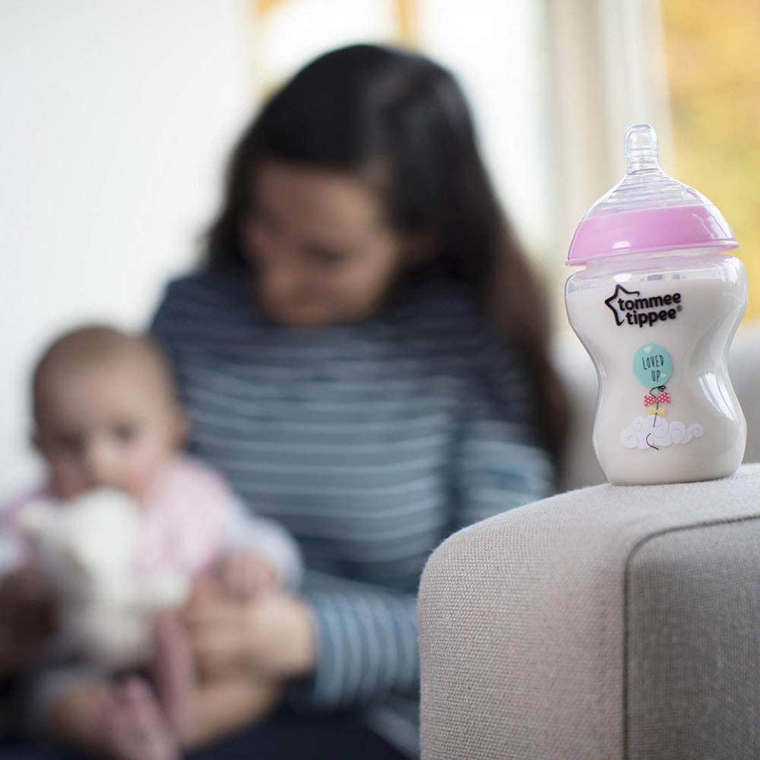 زجاجات تومي تيبي كلوزر تو نيتشر للبنات، سعة 260 مل، مزينة باللون الوردي