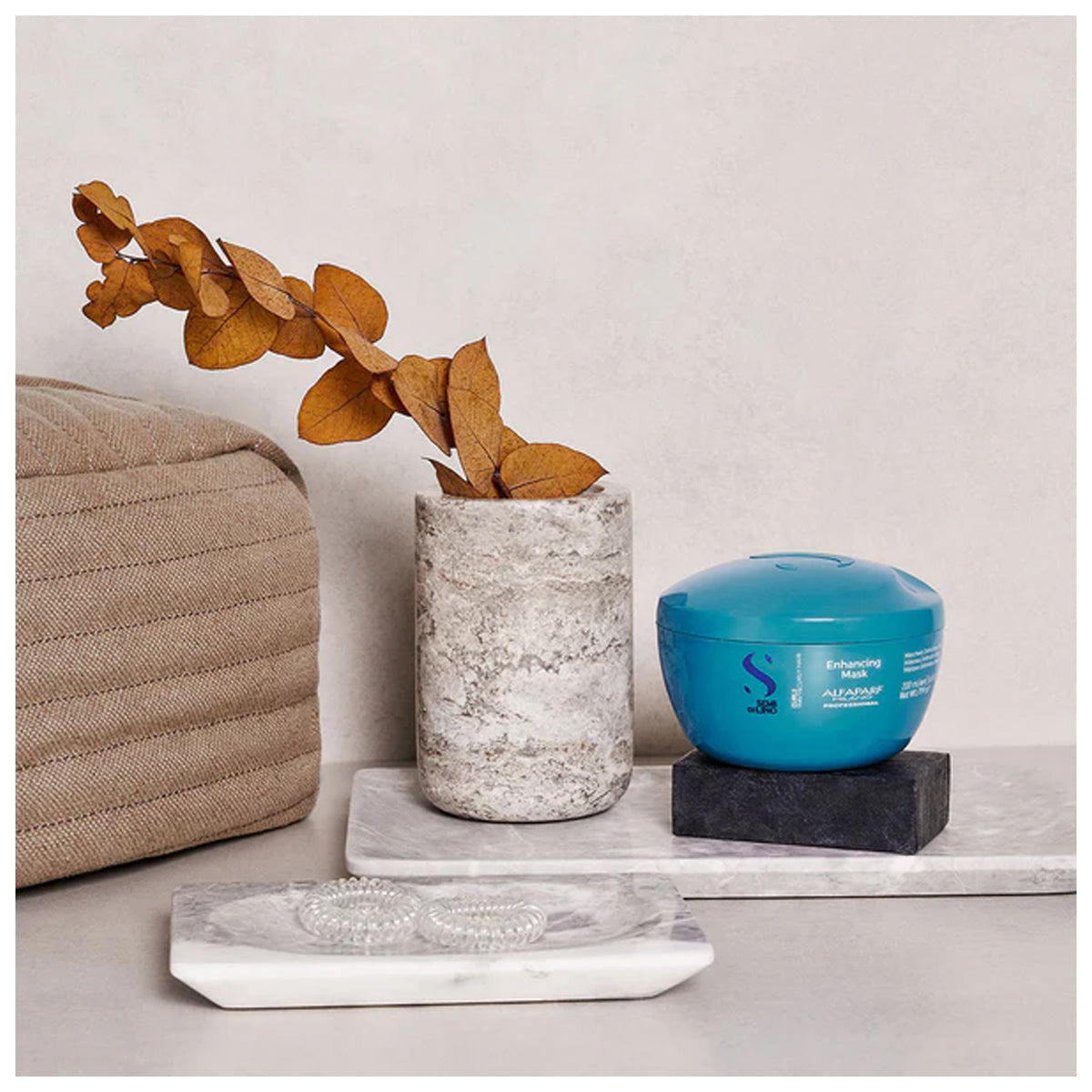 قناع تعزيز تجعيد الشعر من ألفابارف ميلانو، 200 مل قناع تعزيز تجعيد الشعر من ألفابارف ميلانو، 200 مل