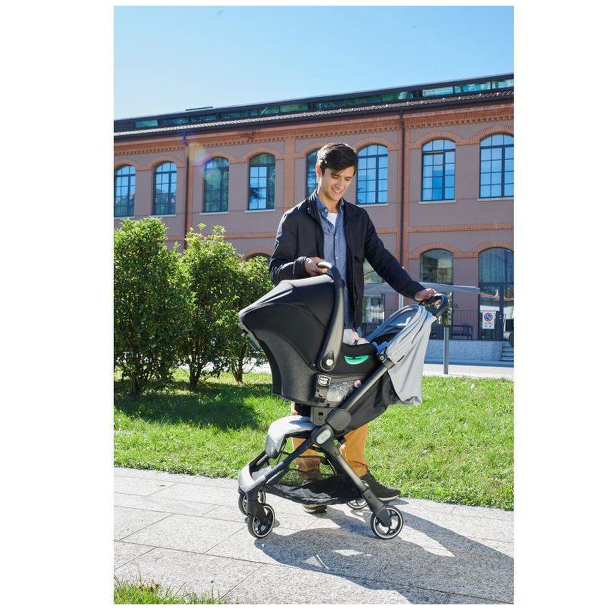 Chicco Fastin C.S. Adaptor Kaily/kiros WE Chicco Fastin C.S. Adaptor Kaily/kiros WE