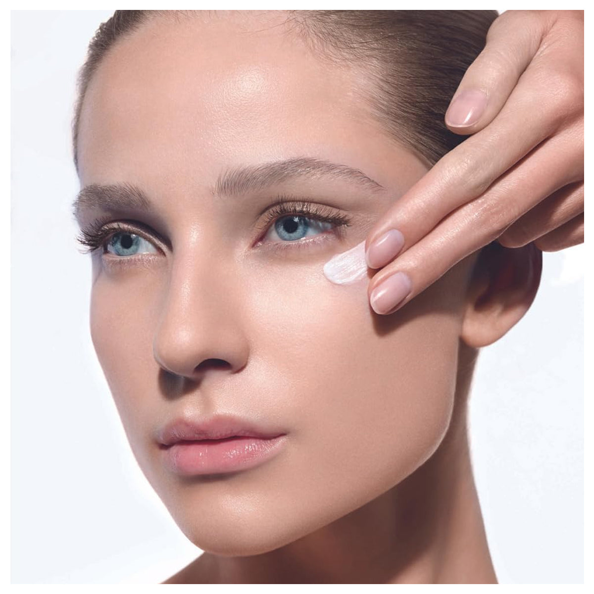 سيروم العيون المكثف بحمض الهيالورونيك من استيديرم 15 مل سيروم العيون المكثف بحمض الهيالورونيك من استيديرم 15 مل