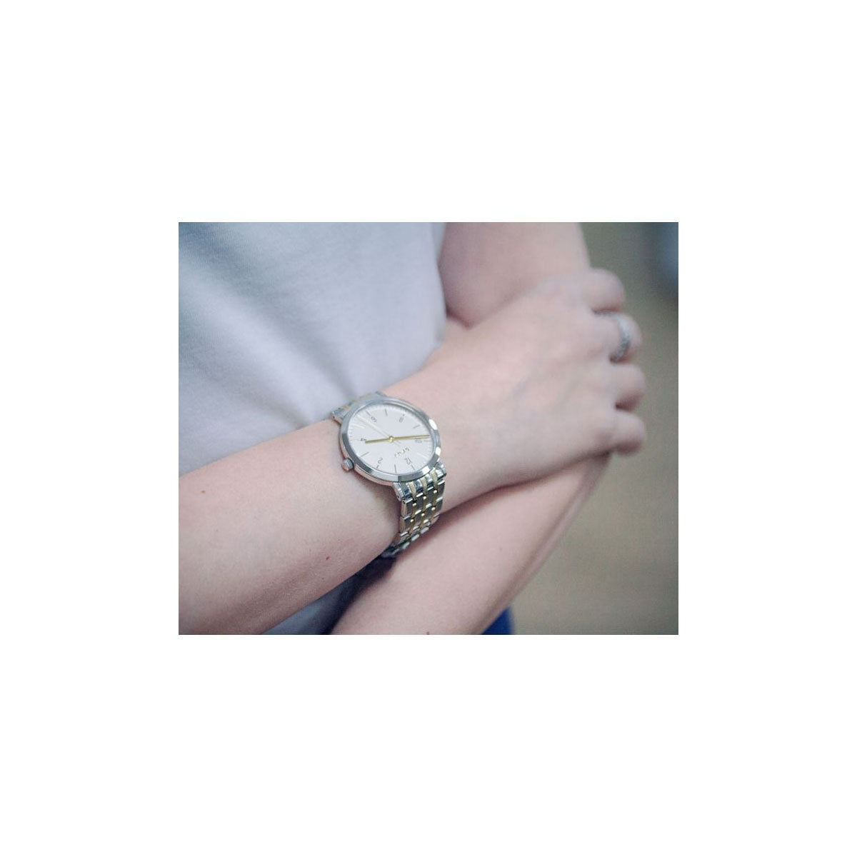 DKNY NY2505 Minetta Women’s Watch 36mm Silver Gold DKNY NY2505 Minetta Women’s Watch 36mm Silver Gold