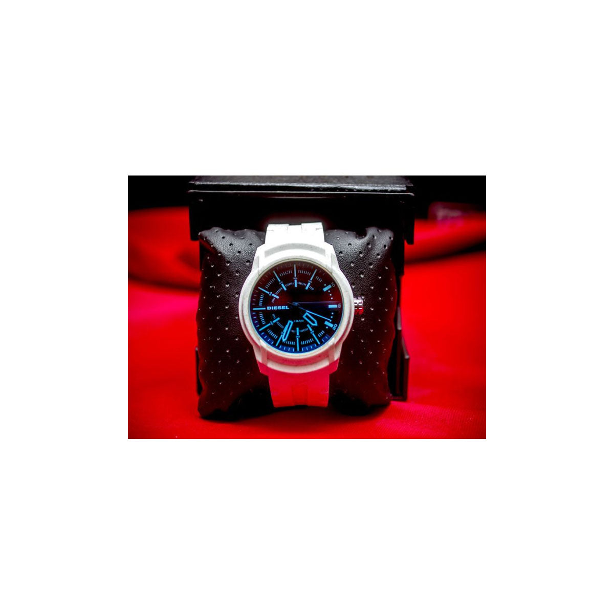 Diesel DZ1818 Armbar Men's Watch 45mm White Diesel DZ1818 Armbar Men's Watch 45mm White