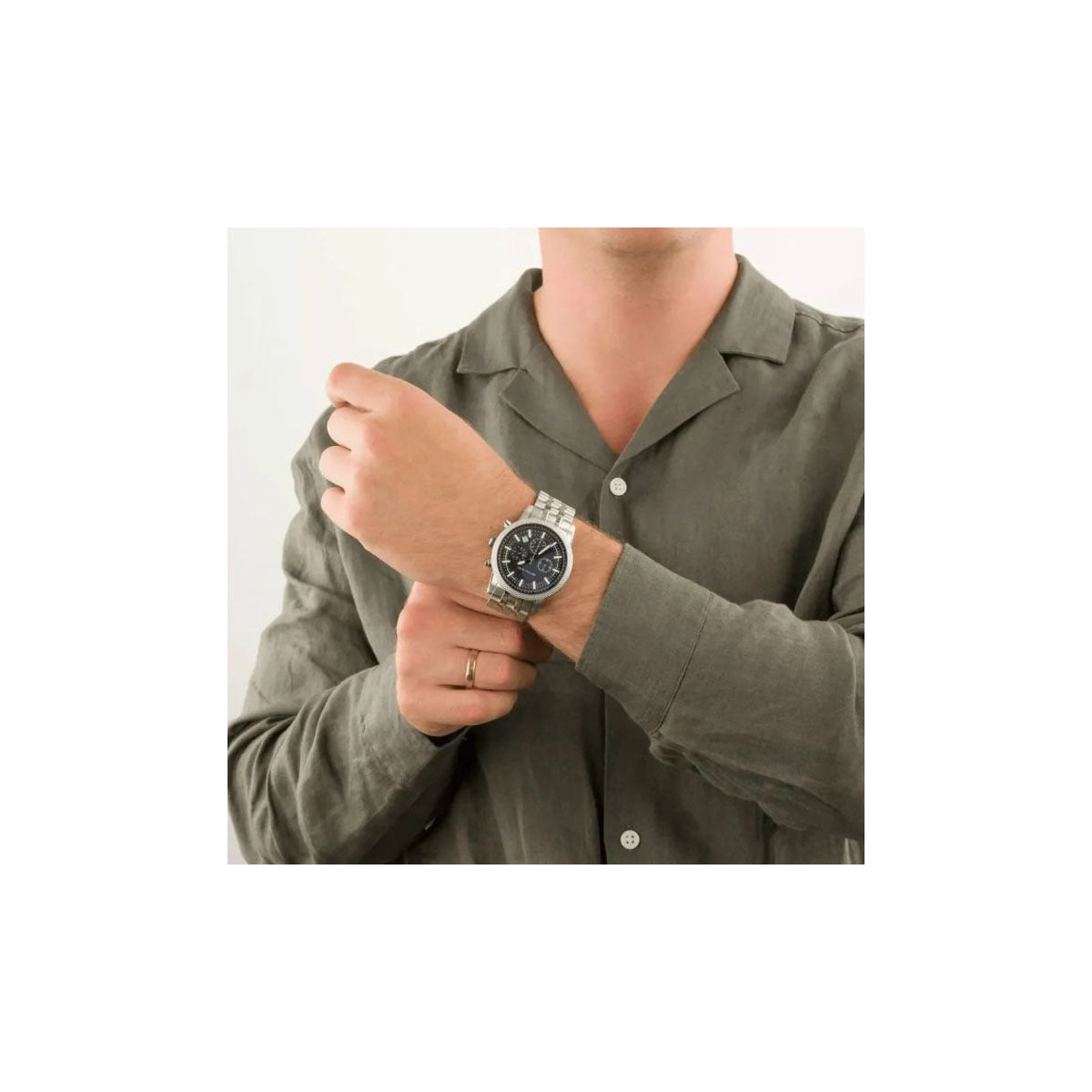 Michael Kors MK8952 Men’s Watch 43 Mm Silver