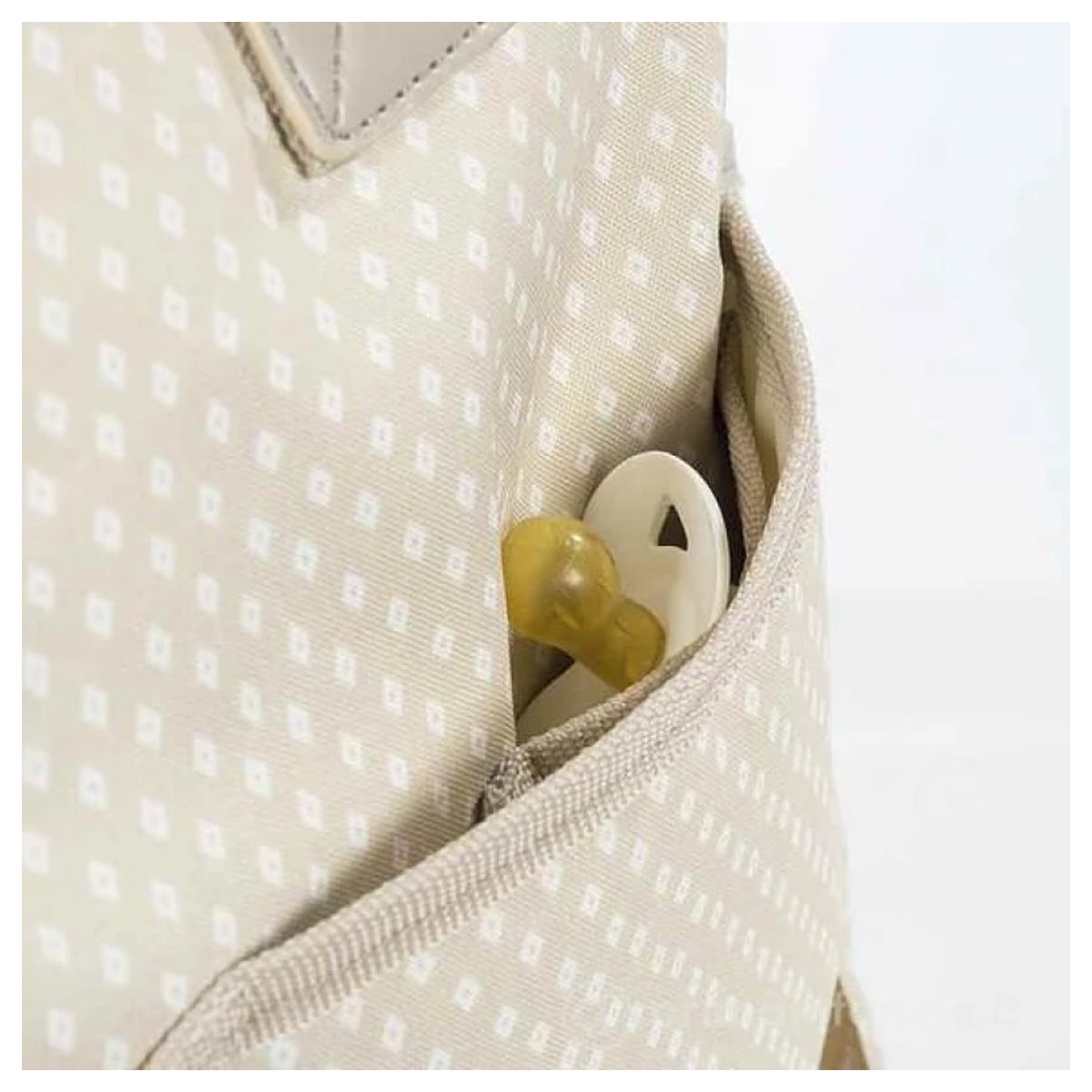 Pasito A Pasito Changing Bag Happy Chic Beige